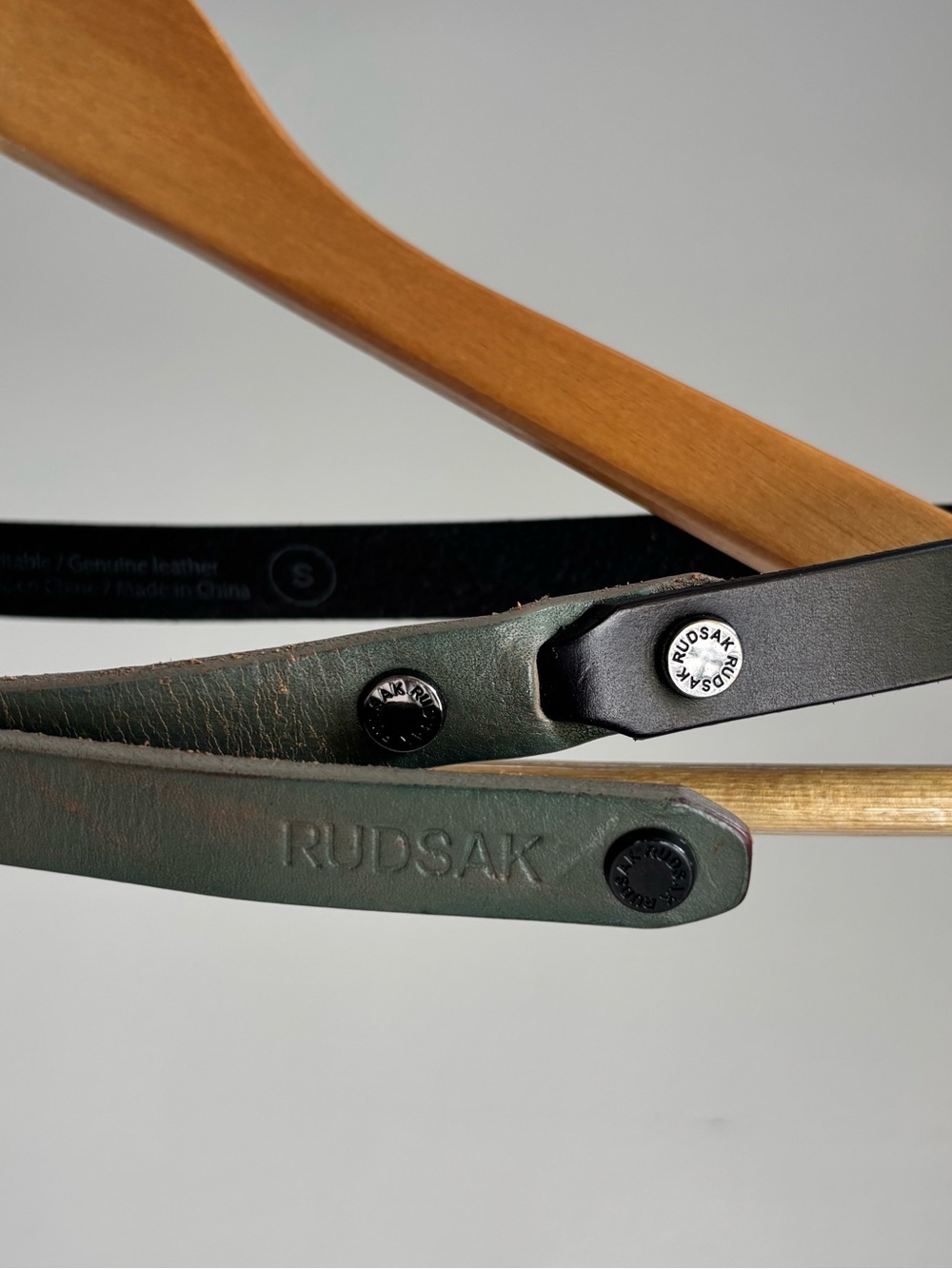 RUDSAK Women’s Two-Tone Leather Belt